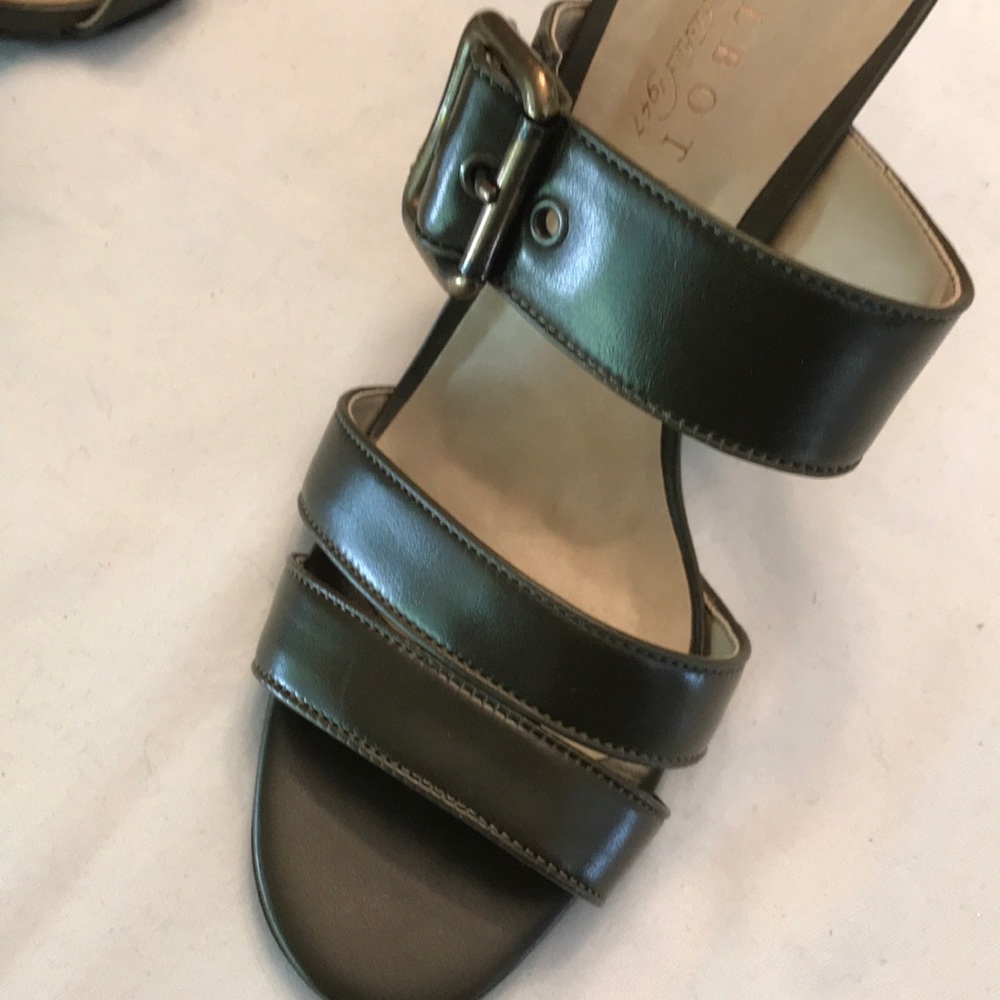 Never worn Talbots 7.5 Slide Sandal - Picture 6 of 6